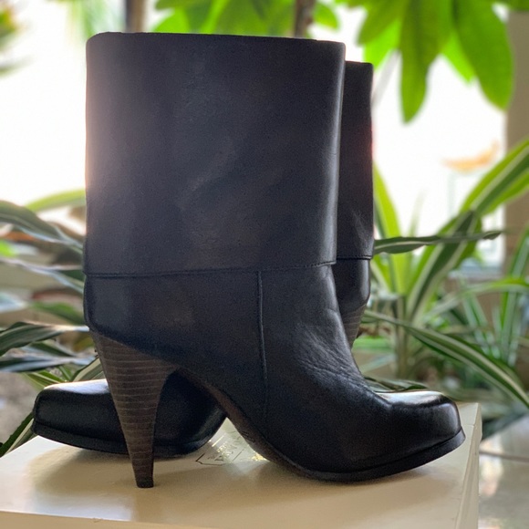 COACH SOFT LEATHER BOOTS BLACK LEGRA SIZE 8M PREOWNED IN BOX - Picture 16 of 16